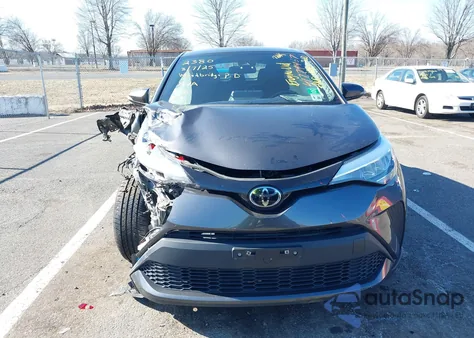 2021 Toyota C-Hr Xle z USA, uszkodzony, nr VIN NMTKHMBX8MR132380